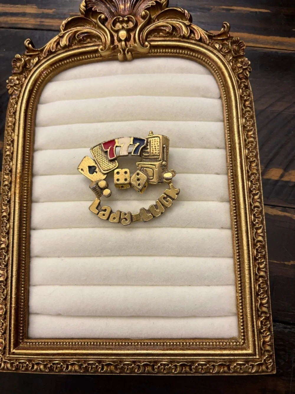 Lady Luck Pin‎ Brooch Gold Tone Casino Dice Slots Cards Fashion Jewelry Unisex